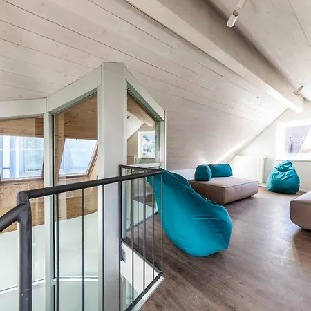 Cooper L Zum Loewen 3*