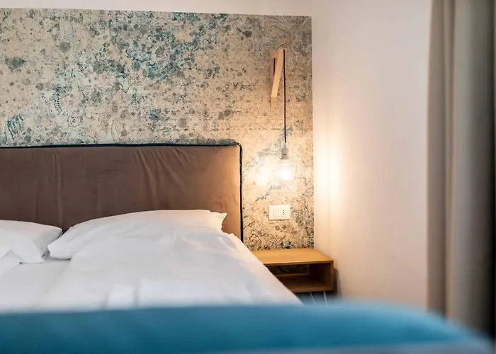 Cooper L Zum Loewen بيت ضيافة 3*