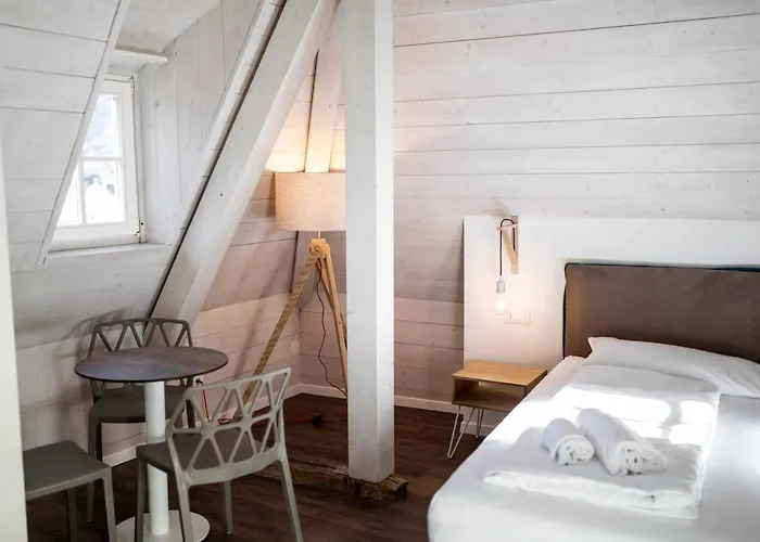 Cooper L Zum Loewen 3*