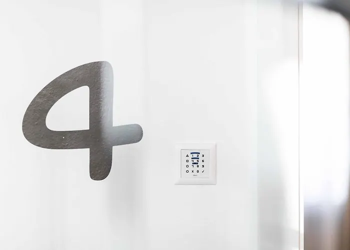 Konukevi Cooper L Zum Loewen 3*