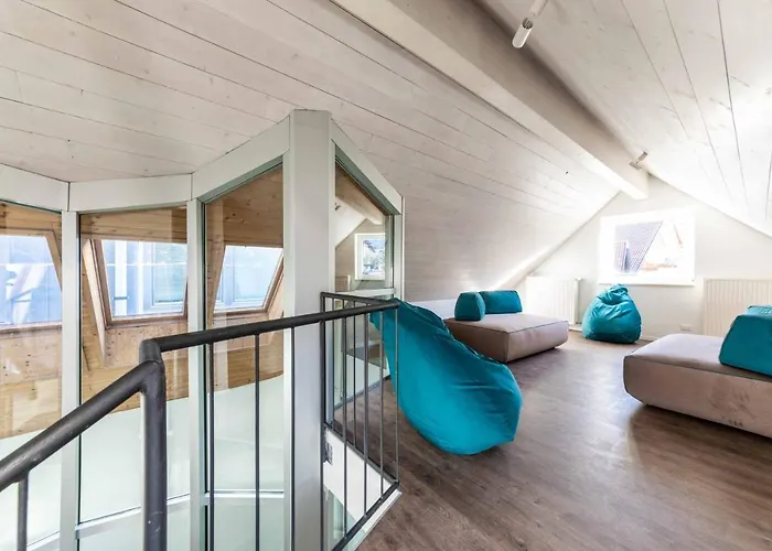 Cooper L Zum Loewen 3*