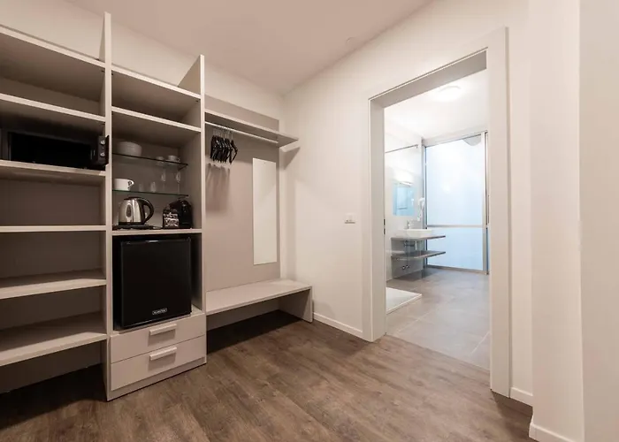 Cooper L Zum Loewen 3*